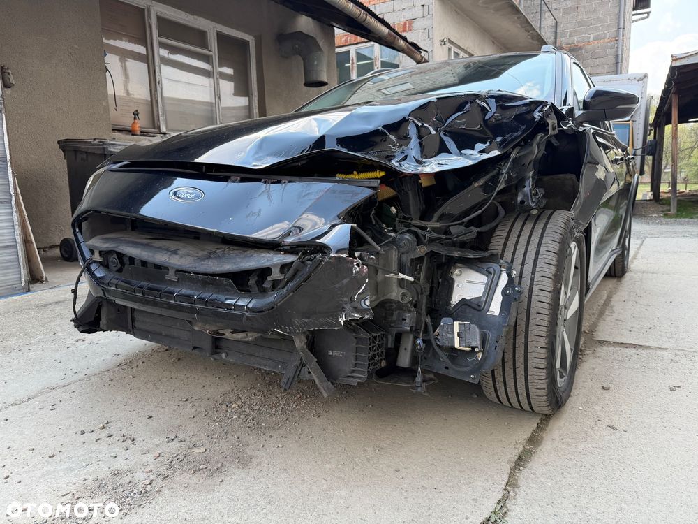 Ford Focus 1.0 EcoBoost Hybrid ACTIVE X - 32