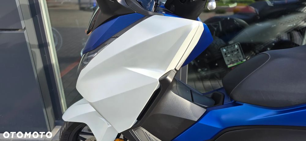 Honda NSS - 35