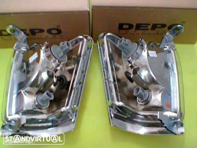 farolins pisca frente Toyota Hilux 4wd 1997-2001 (novos) - 2