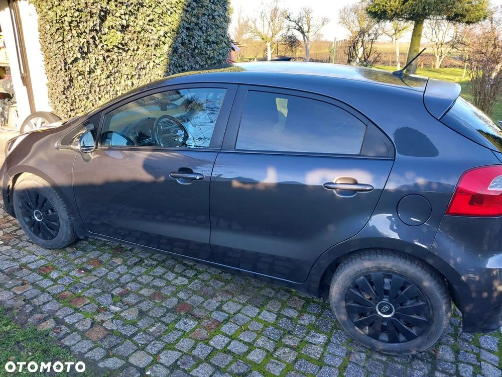 Kia Rio 1.4 Business Line - 8