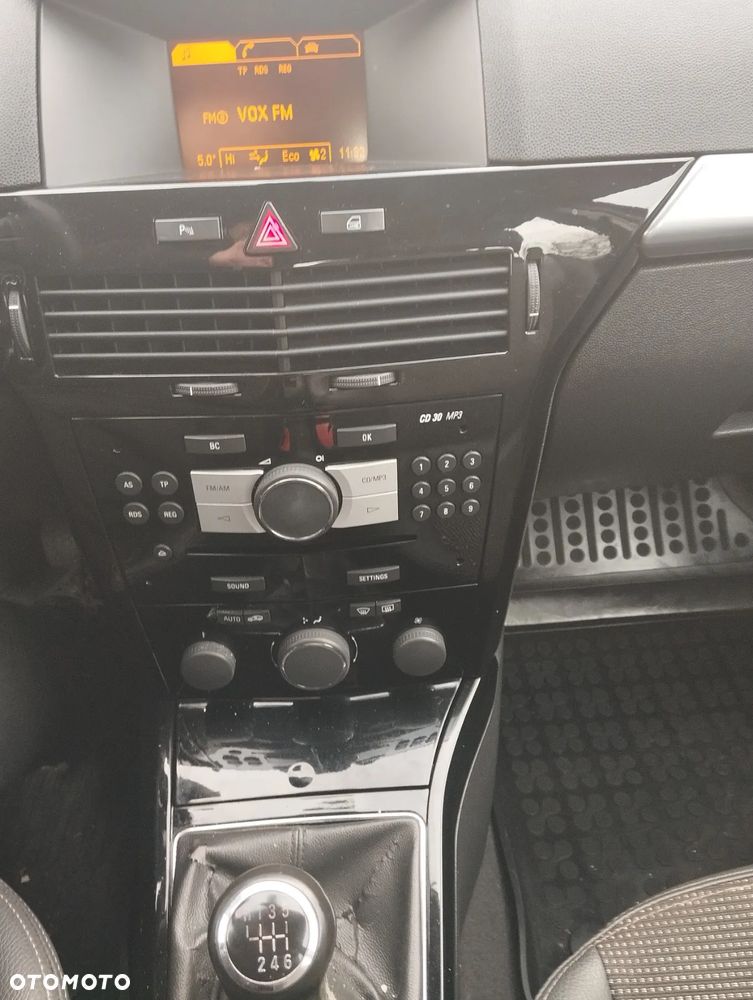 Opel Astra 1.7 CDTI ecoFLEX - 22