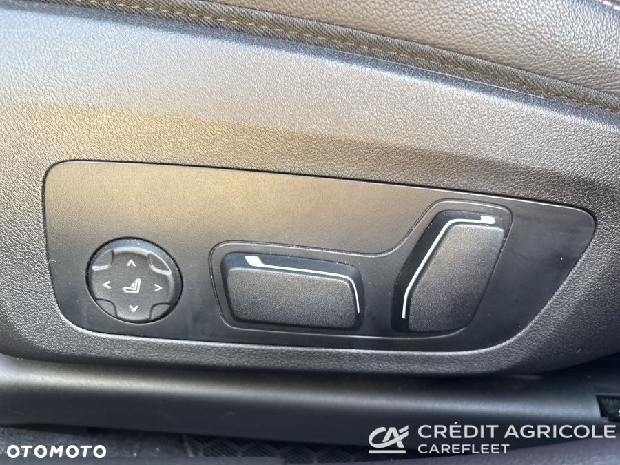 BMW Seria 3 318i - 24