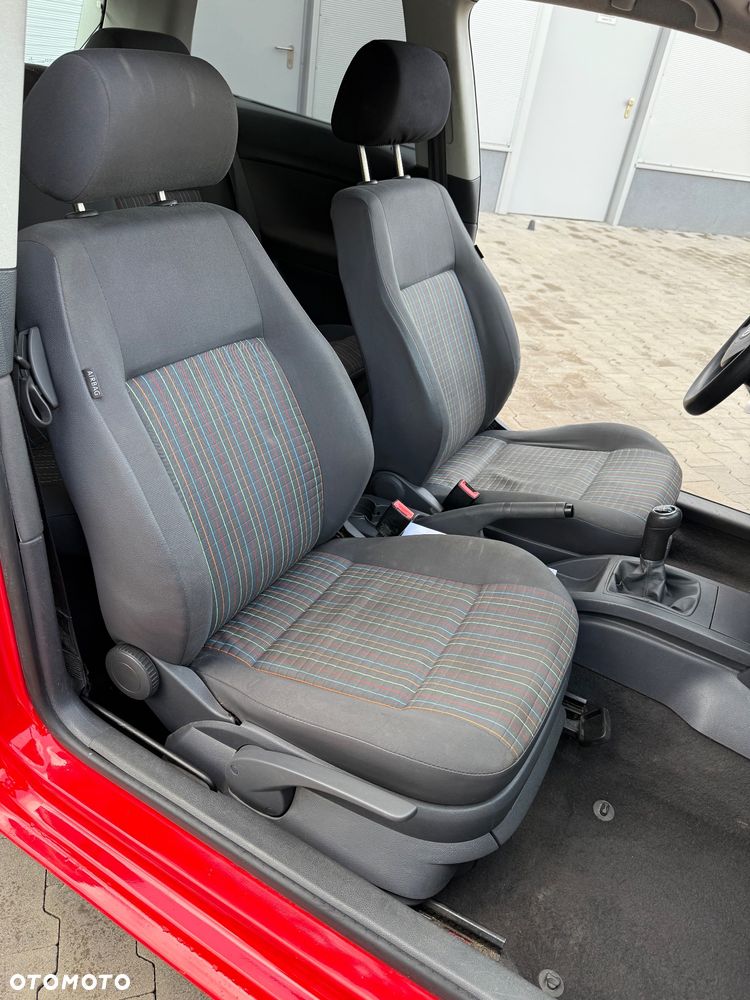 Volkswagen Polo 1.4 16V Sportline - 22