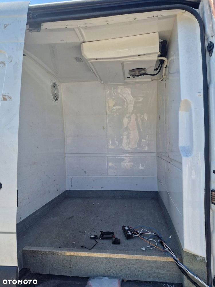 MERCEDES SPRINTER 907/910 KAROSERIA CHŁODNIA AGREGAT - 7