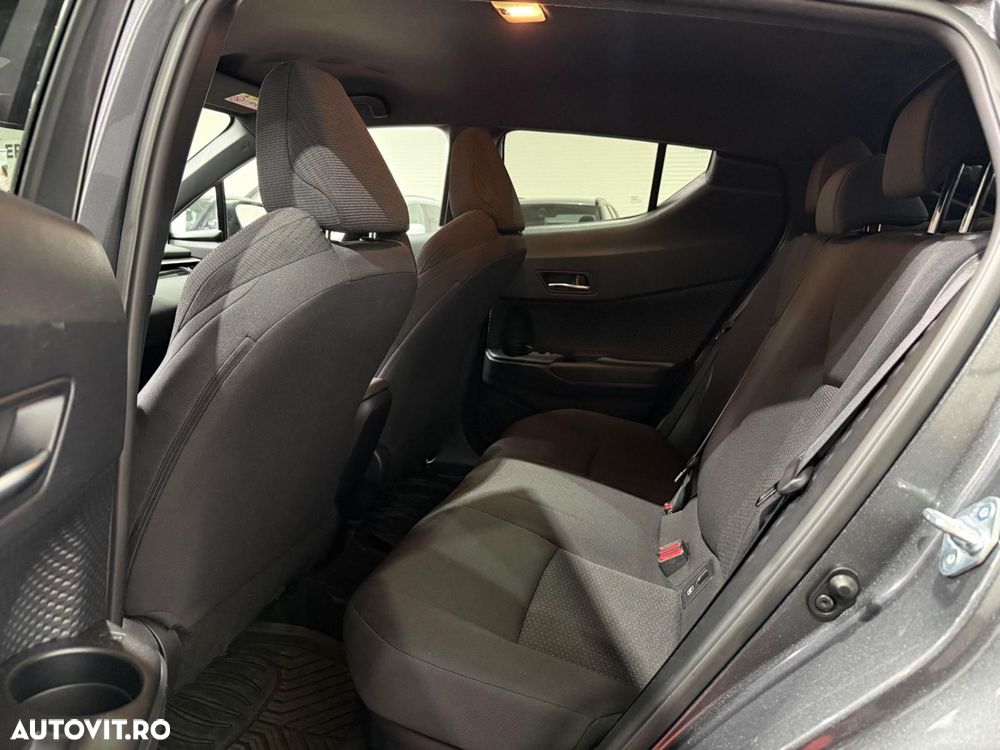 Toyota C-HR 1.8 HSD 4x2 CVT C-lassy LED - 7