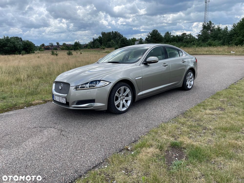 Jaguar XF 2.0 T Luxury - 7