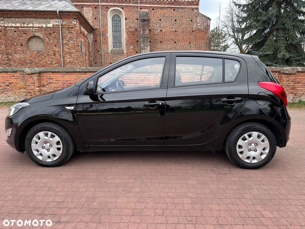 Hyundai i20 1.2 Fifa World Cup Edition - 12