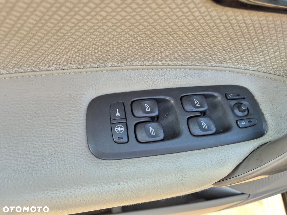 Volvo S60 2.4 Premium - 7