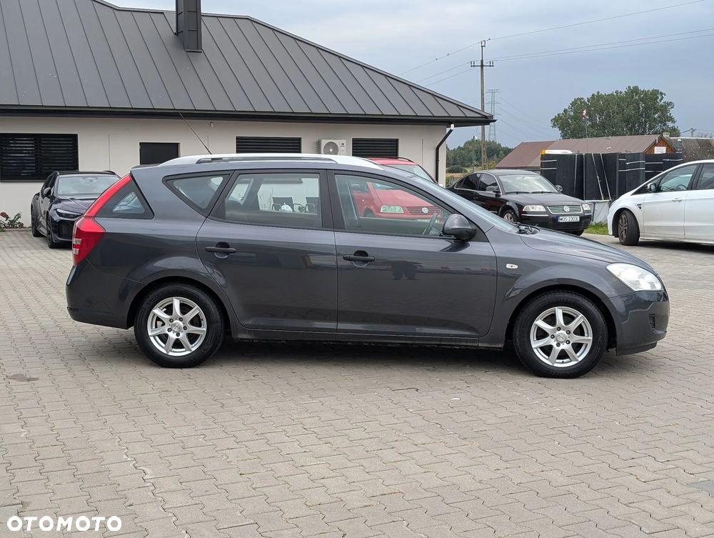 Kia Ceed - 18