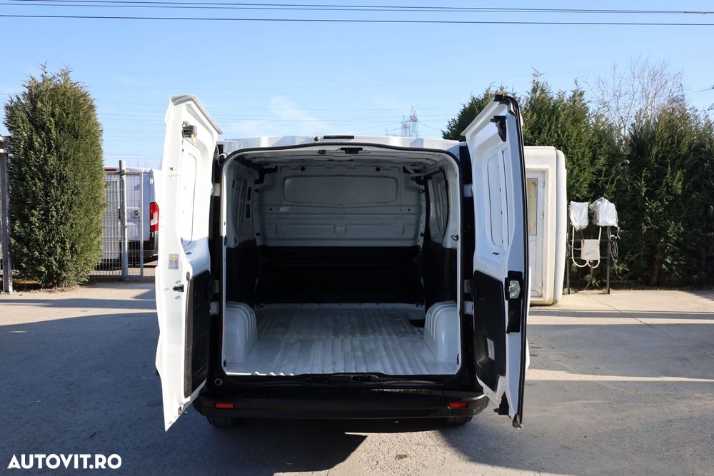 Renault Trafic - 12