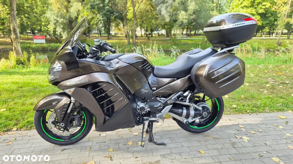 Kawasaki GTR - 3