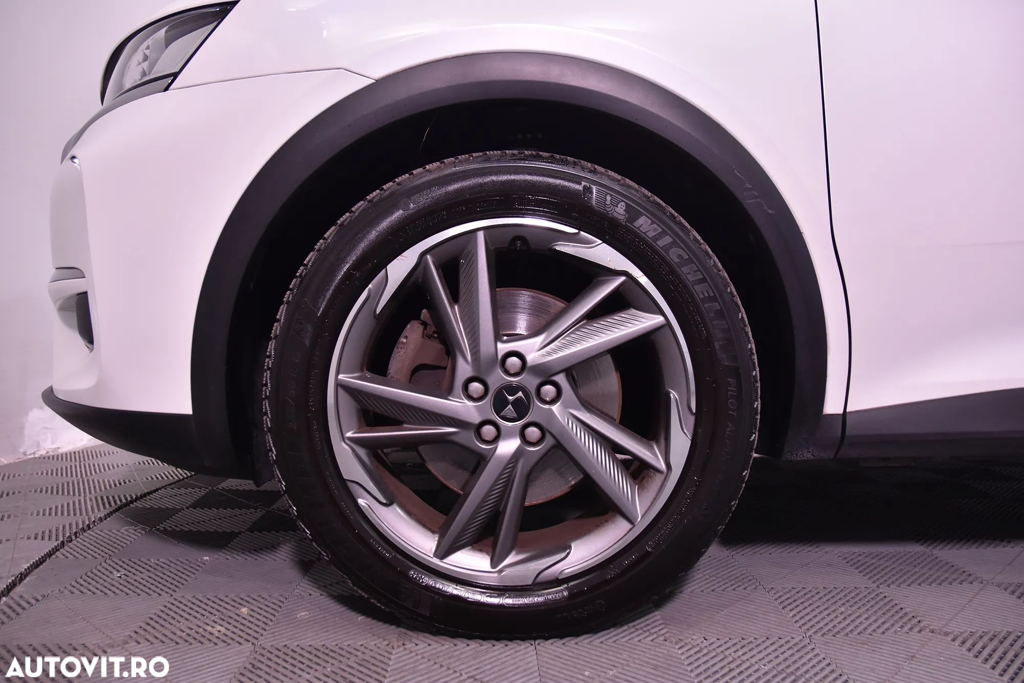 DS Automobiles DS 7 Crossback - 13