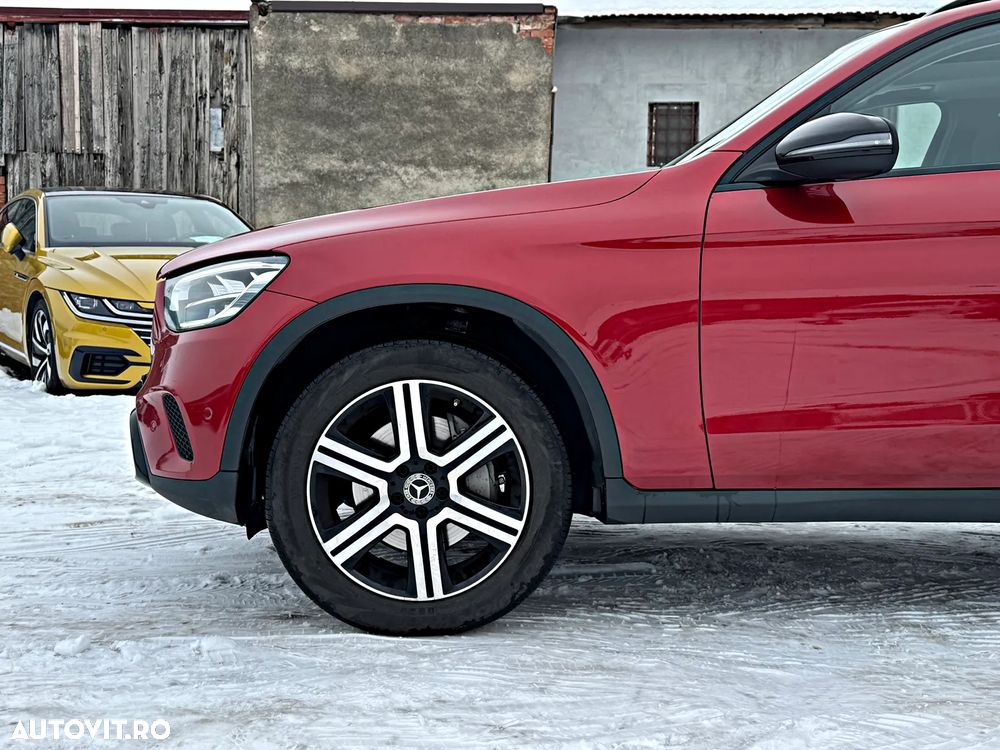 Mercedes-Benz GLC 300 d 4MATIC 9G-TRONIC - 24