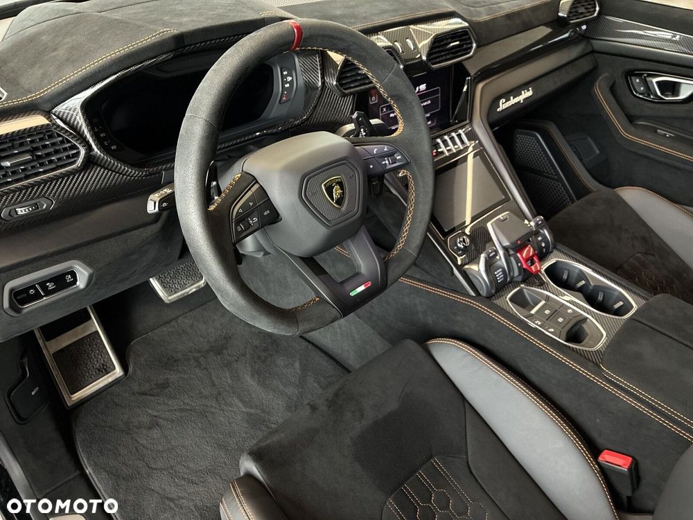 Lamborghini Urus - 11