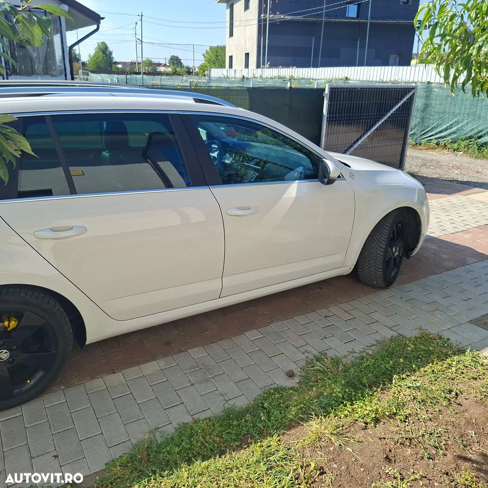 Skoda Octavia 1.6 TDI DSG Ambition - 11