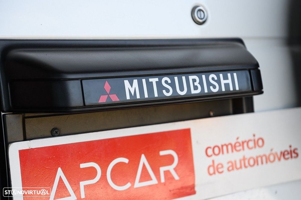 Mitsubishi Pajero 2.8 TD GLS - 15