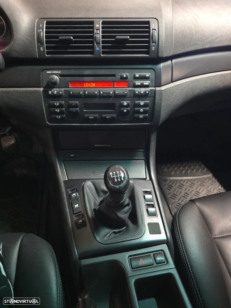 BMW 320 d Dynamic — fotografia 20
