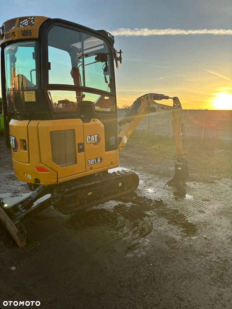 Caterpillar 301.6 - 6