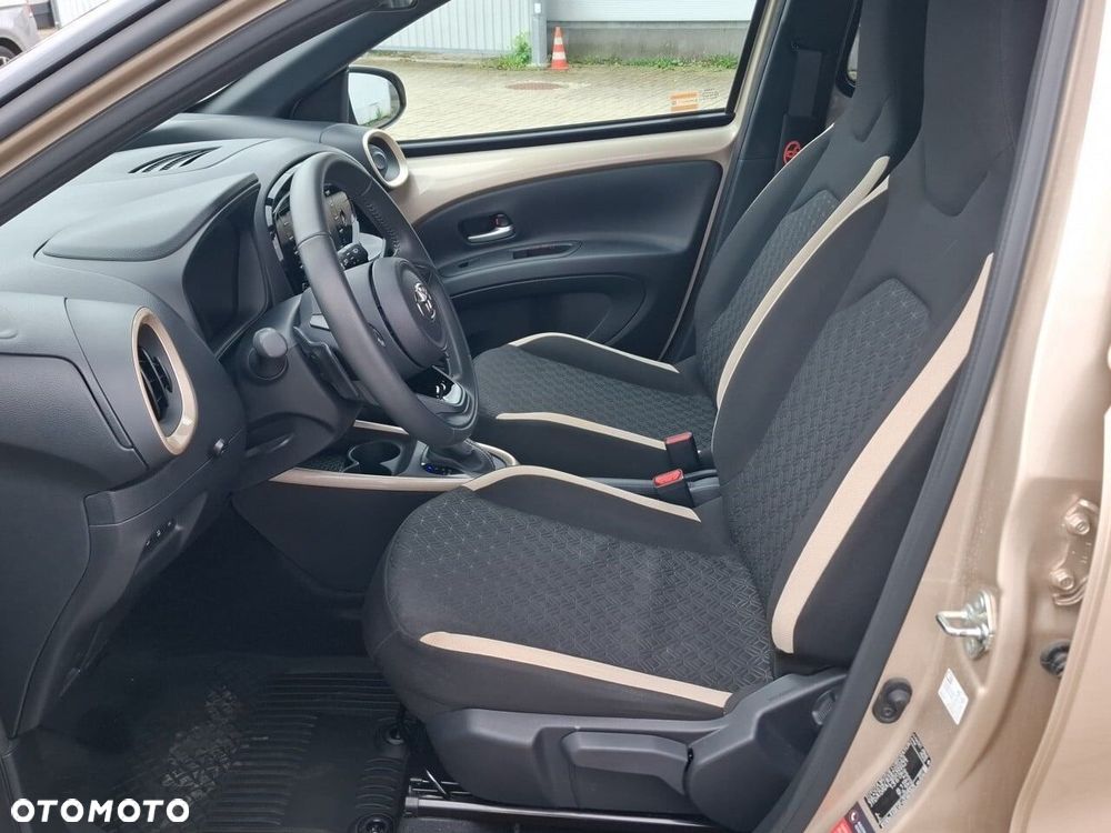 Toyota Aygo X 1.0 VVT-i Style CVT - 12