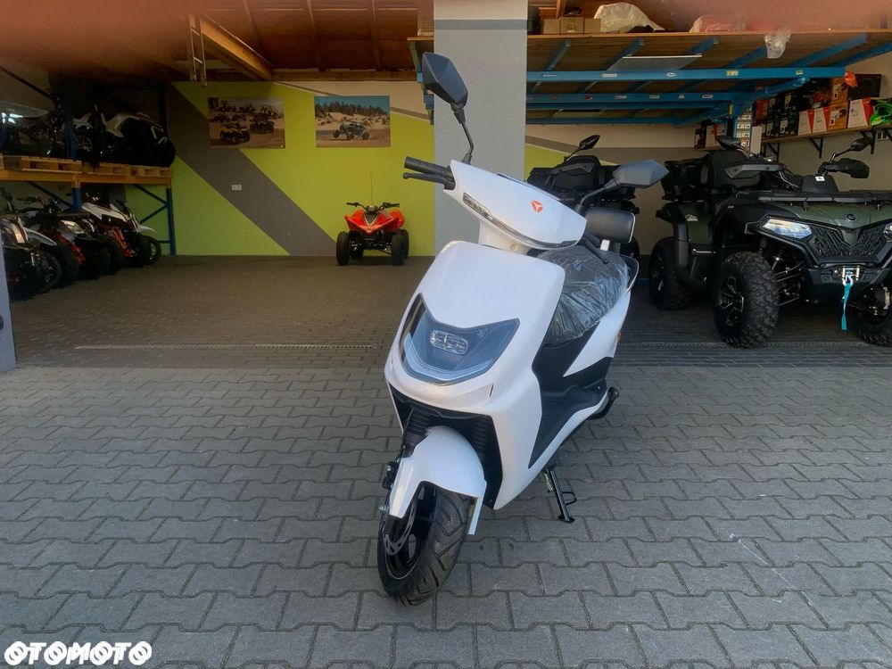 Yadea C-line - 4