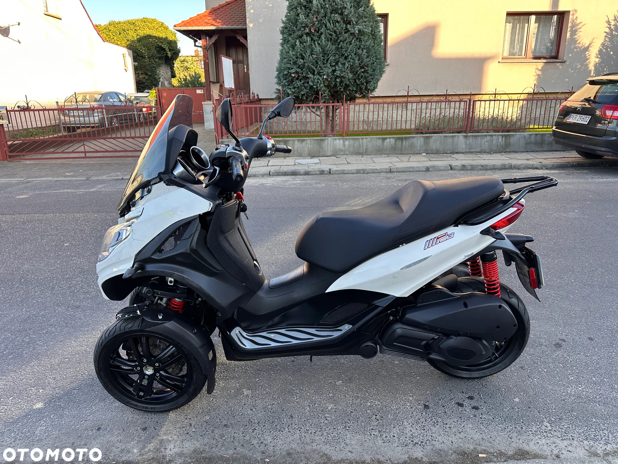 Piaggio MP-3 - 5