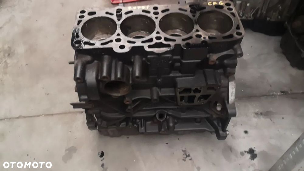 SILNIK DÓŁ BEZ GŁOWICY CFG 2.0 TDI CR - 2