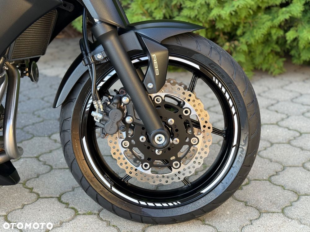 Kawasaki ER - 11