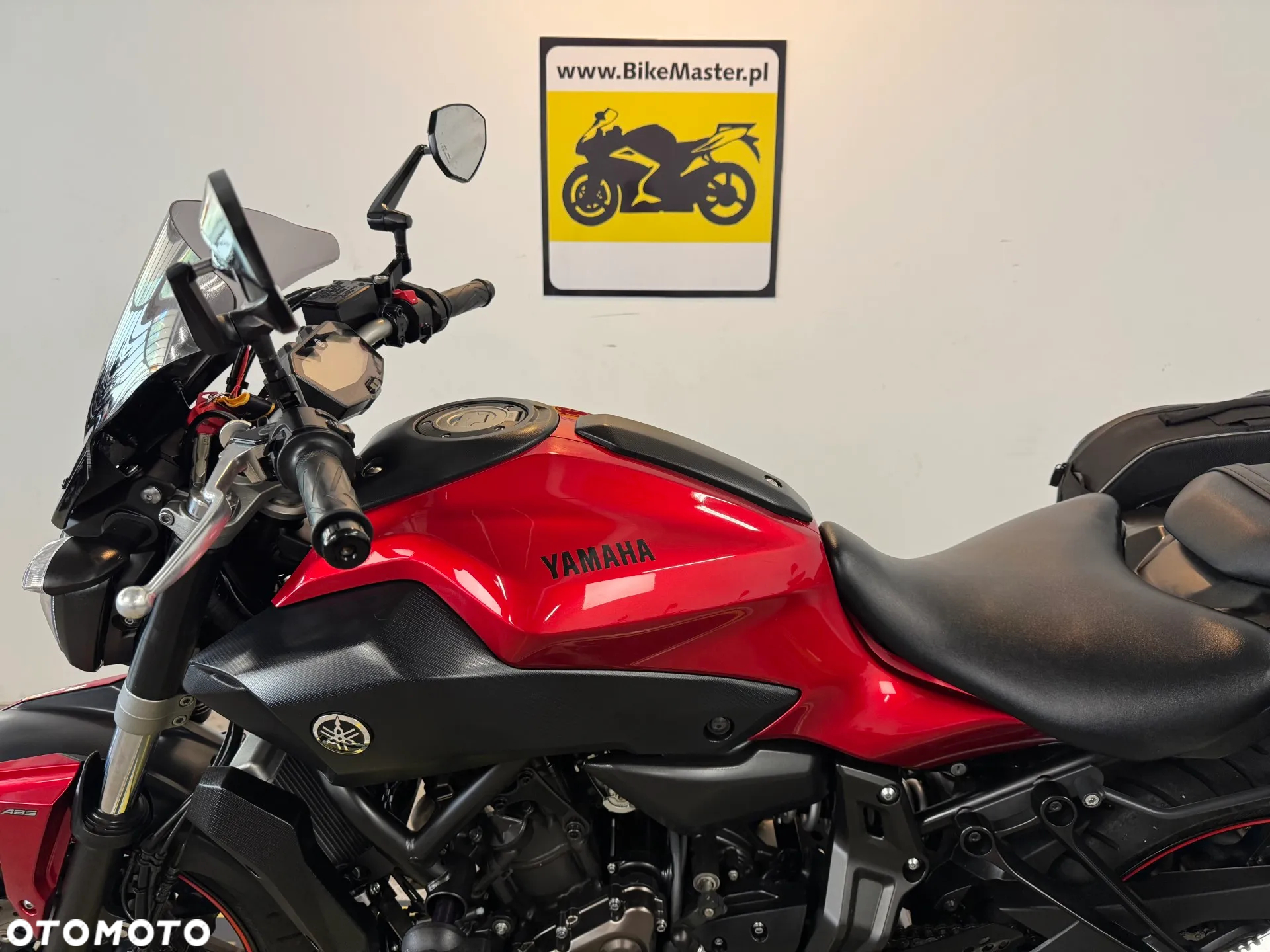 Yamaha MT - 17