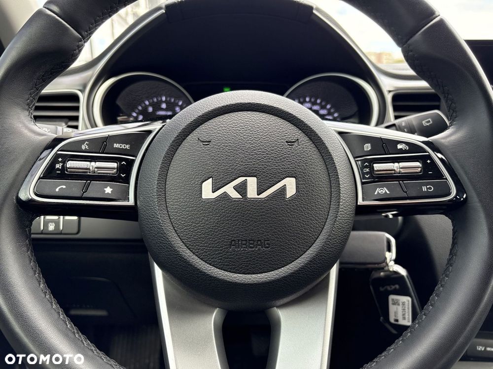 Kia Ceed - 21