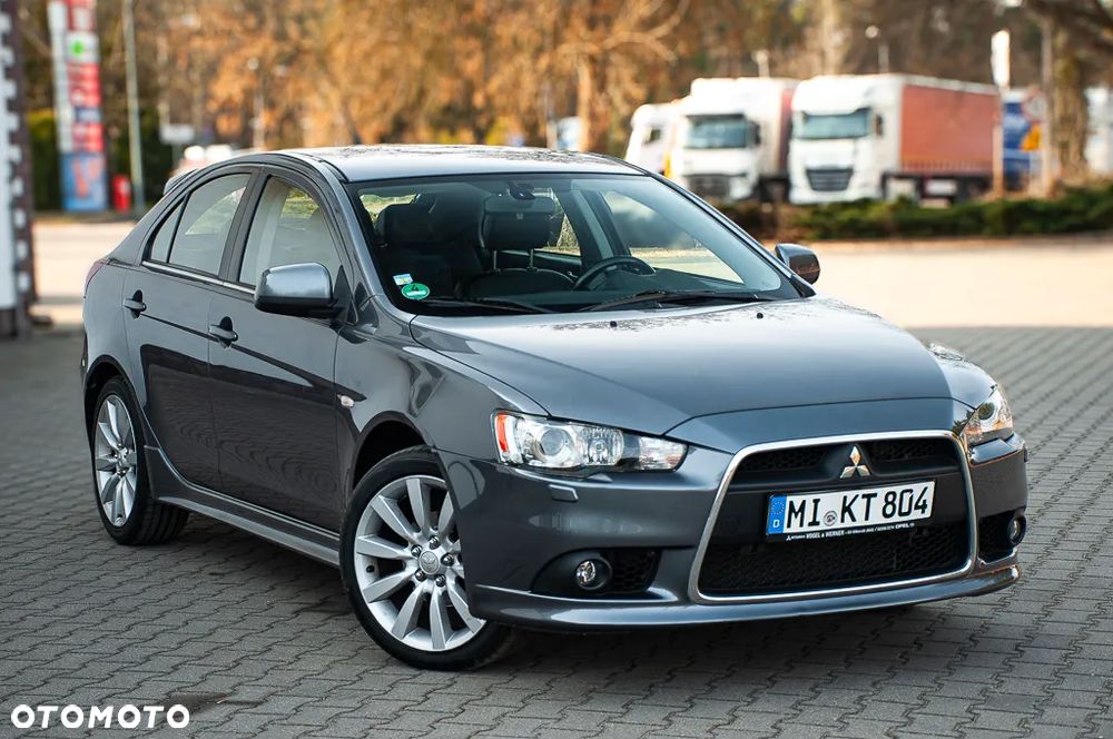 Mitsubishi Lancer 1.8 CVT Intense - 17