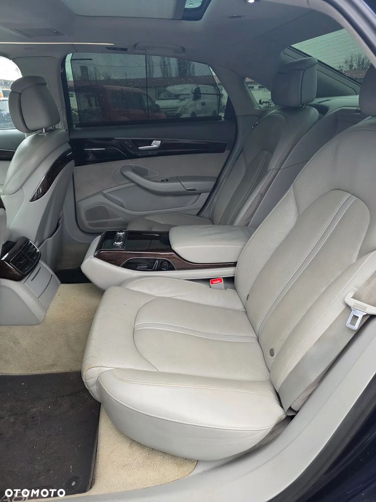Audi A8 - 11