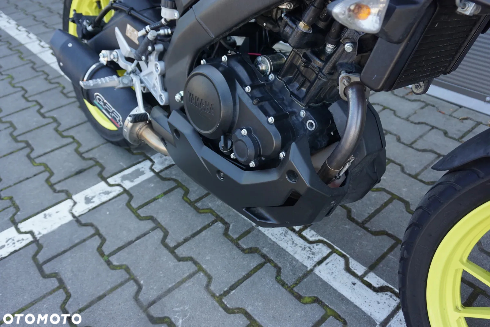 Yamaha MT - 7