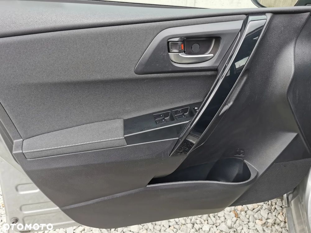 Toyota Auris - 19