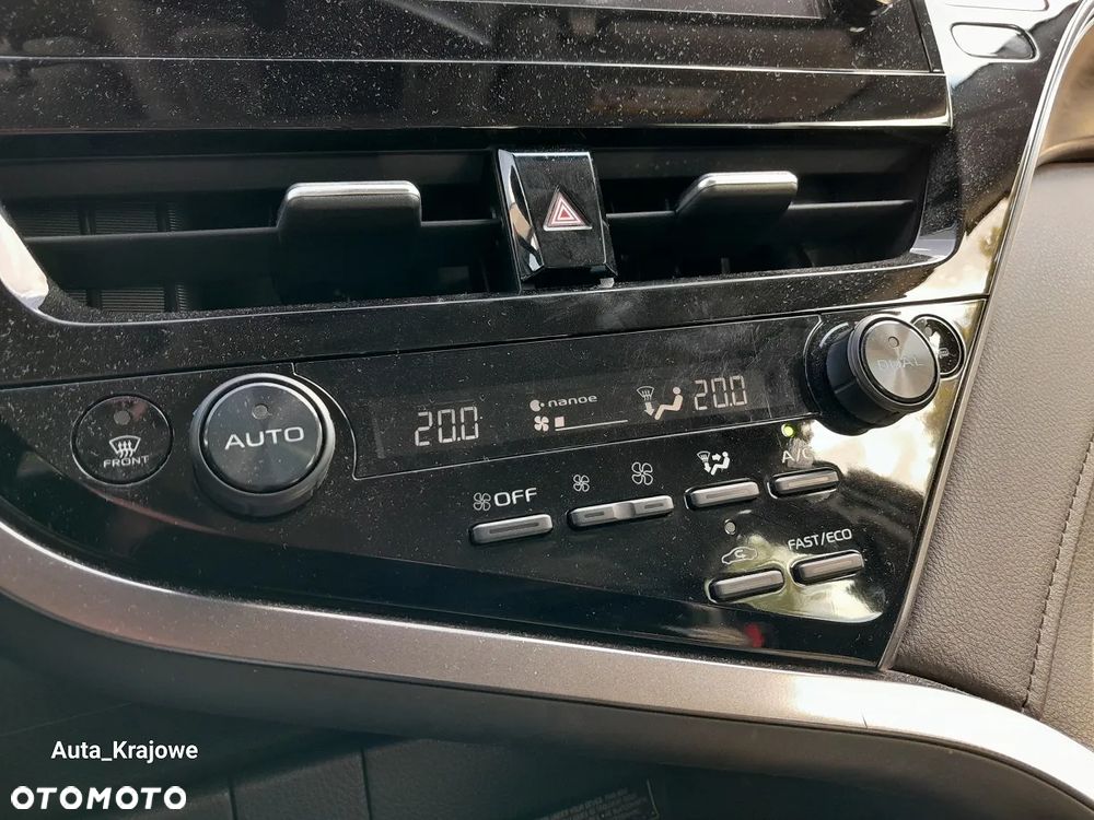 Toyota Camry 2.5 Hybrid Executive CVT - 23