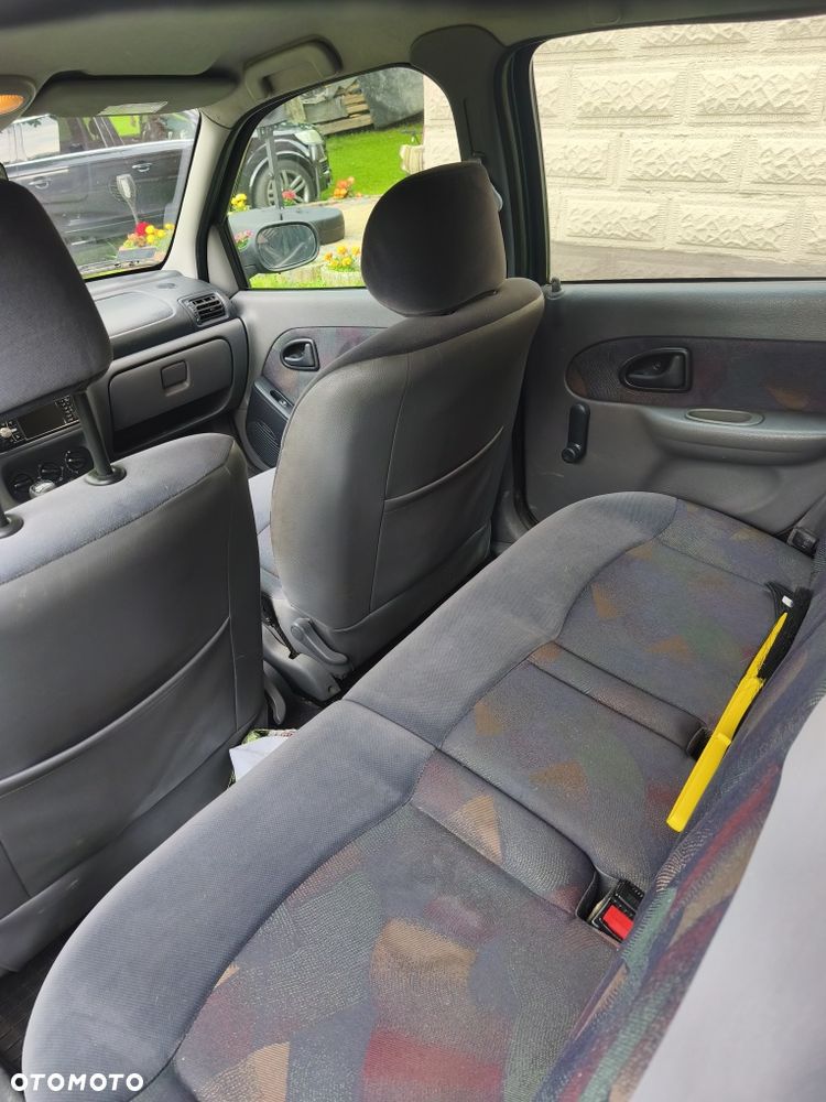 Renault Clio - 5