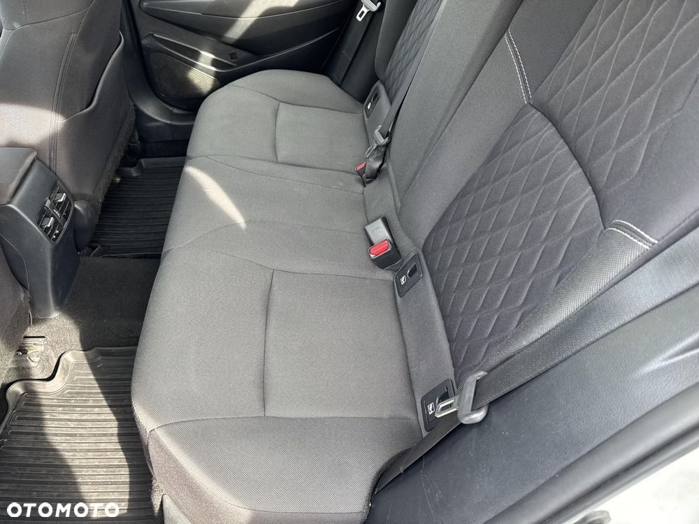 Toyota Corolla - 12