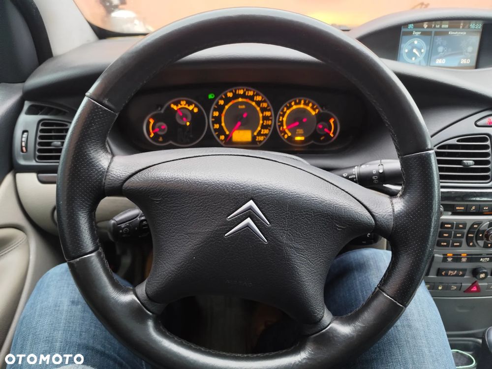 Citroën C5 II 2.2 HDi SX - 13