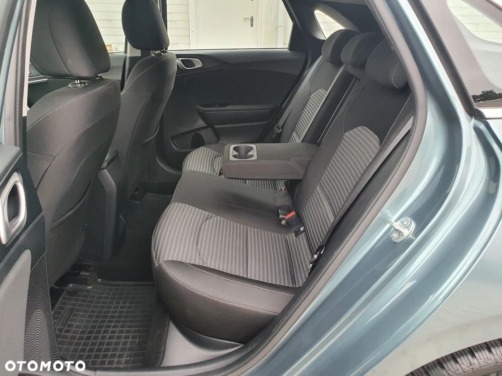 Kia Ceed 1.5 T-GDI M - 25