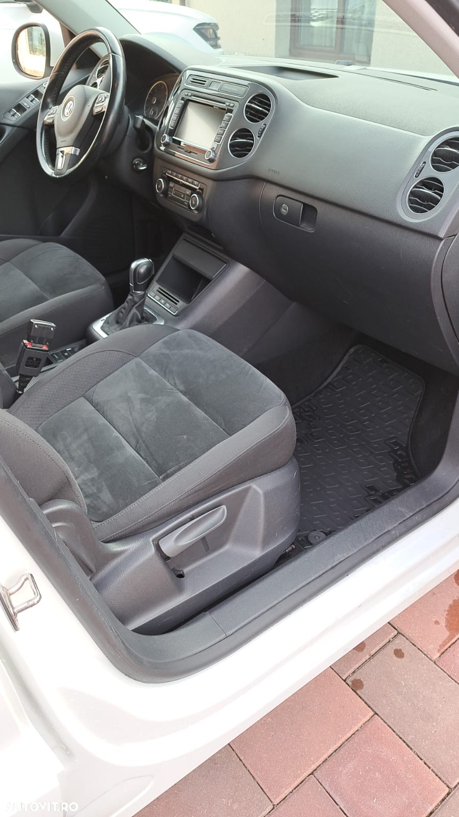 Volkswagen Tiguan 2.0 TDI 4Motion DSG BMT Sport & Style - 11