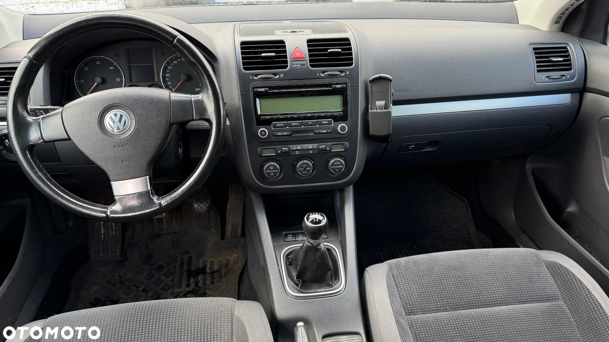 Volkswagen Golf V 1.9 TDI Comfortline - 27