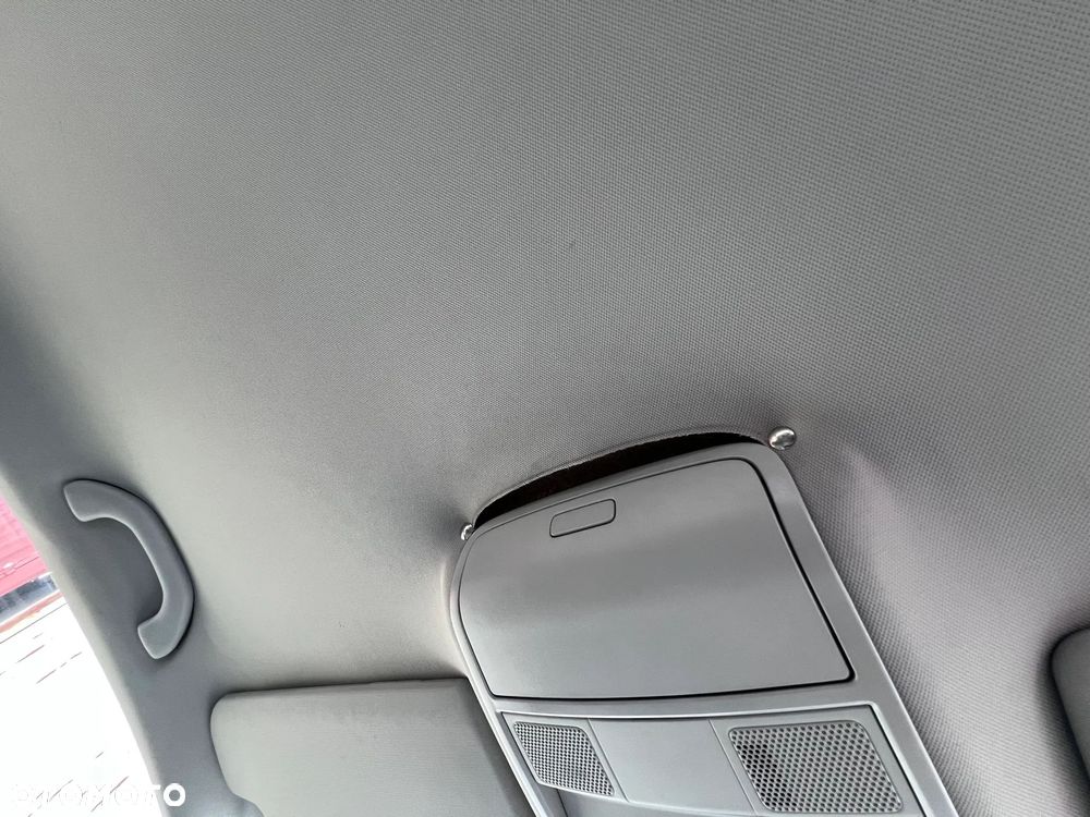 Volkswagen Golf 2.0 TDI Sportline - 35