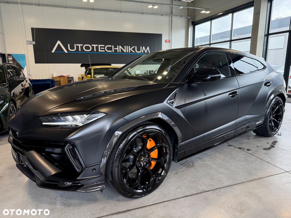 Lamborghini Urus - 1