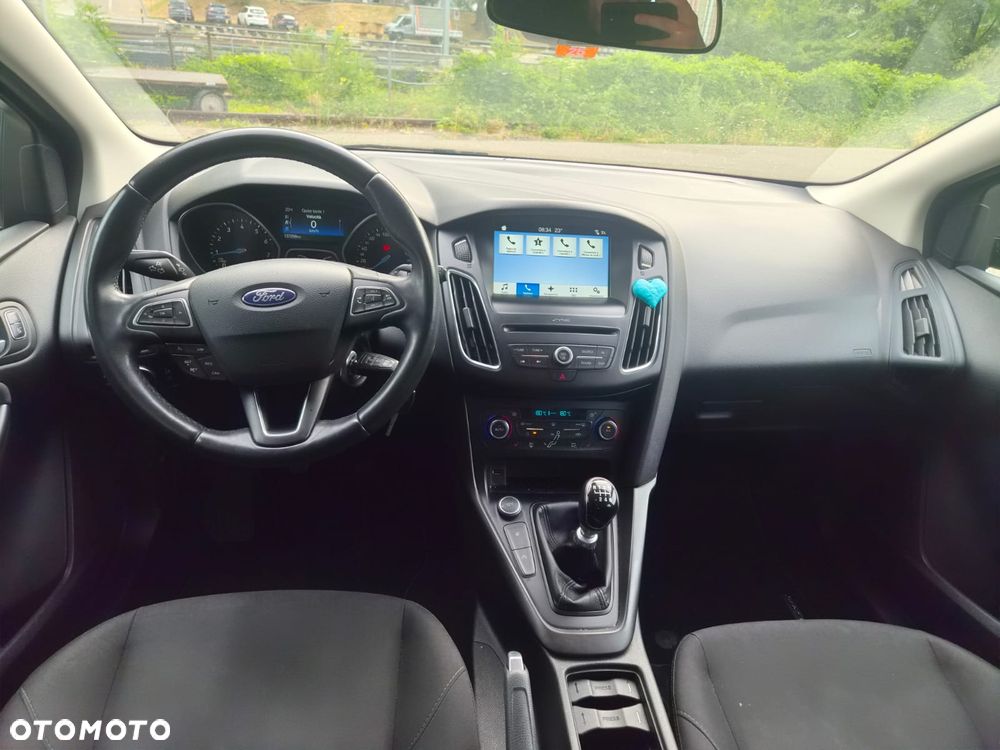 Ford Focus 1.0 EcoBoost Active Business - 4
