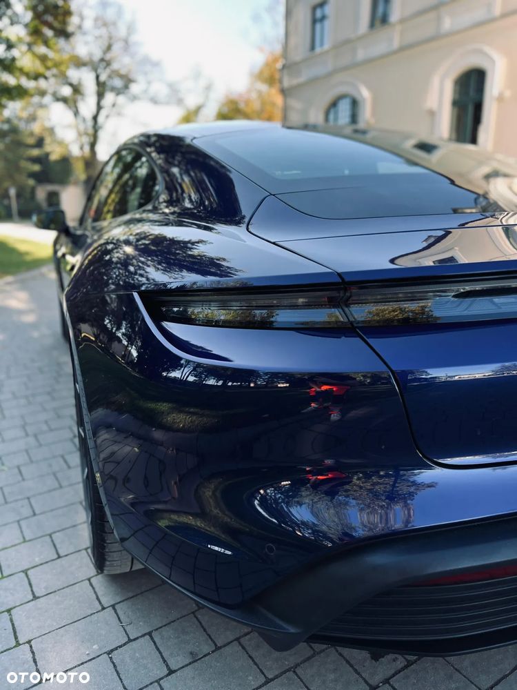 Porsche Taycan 89kWh - 14