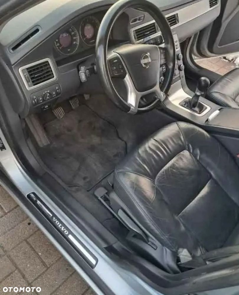 Volvo V70 2.0D Momentum - 2