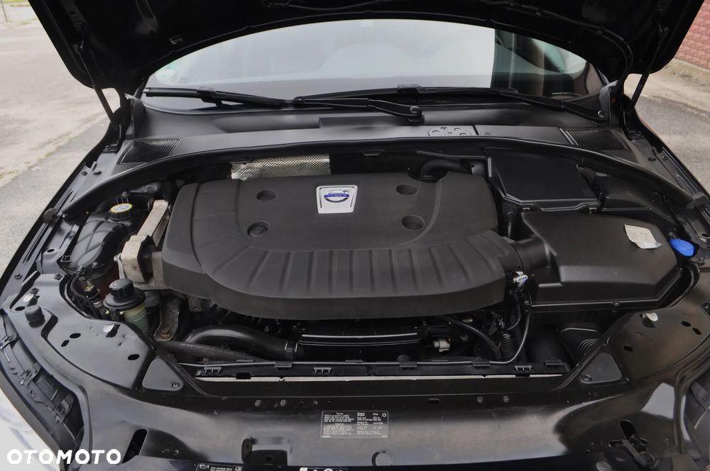 Volvo XC 70 D5 AWD Geartronic Black Edition - 36