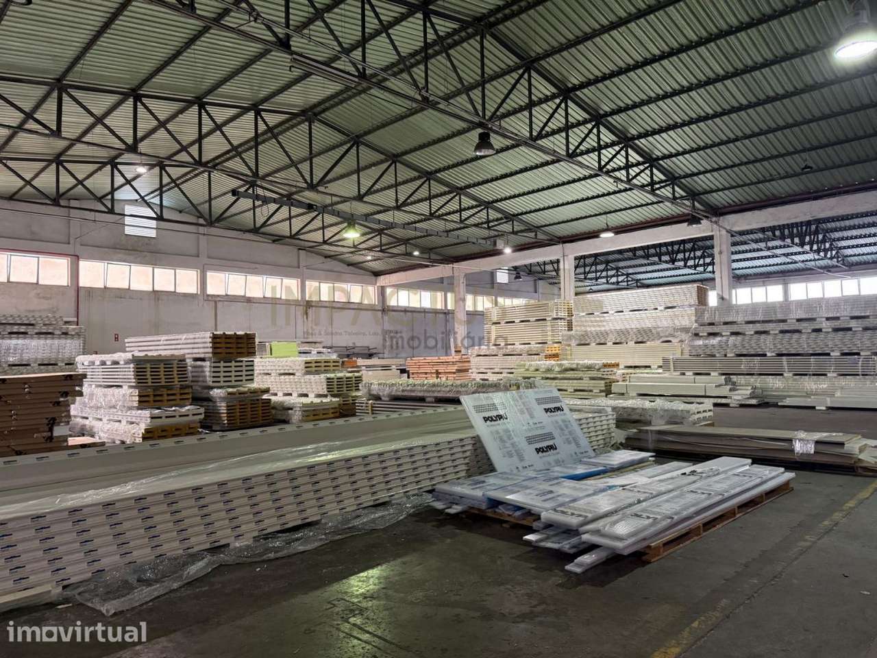Armazém em Zona Industrial - Grande imagem: 5/15