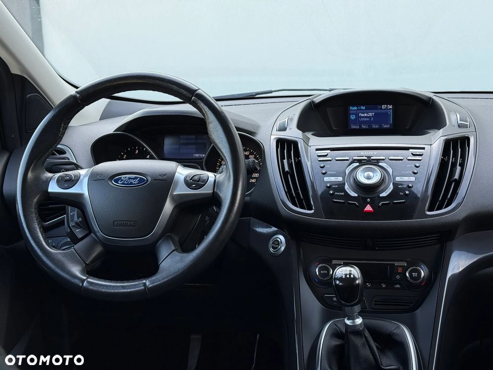 Ford Kuga - 27