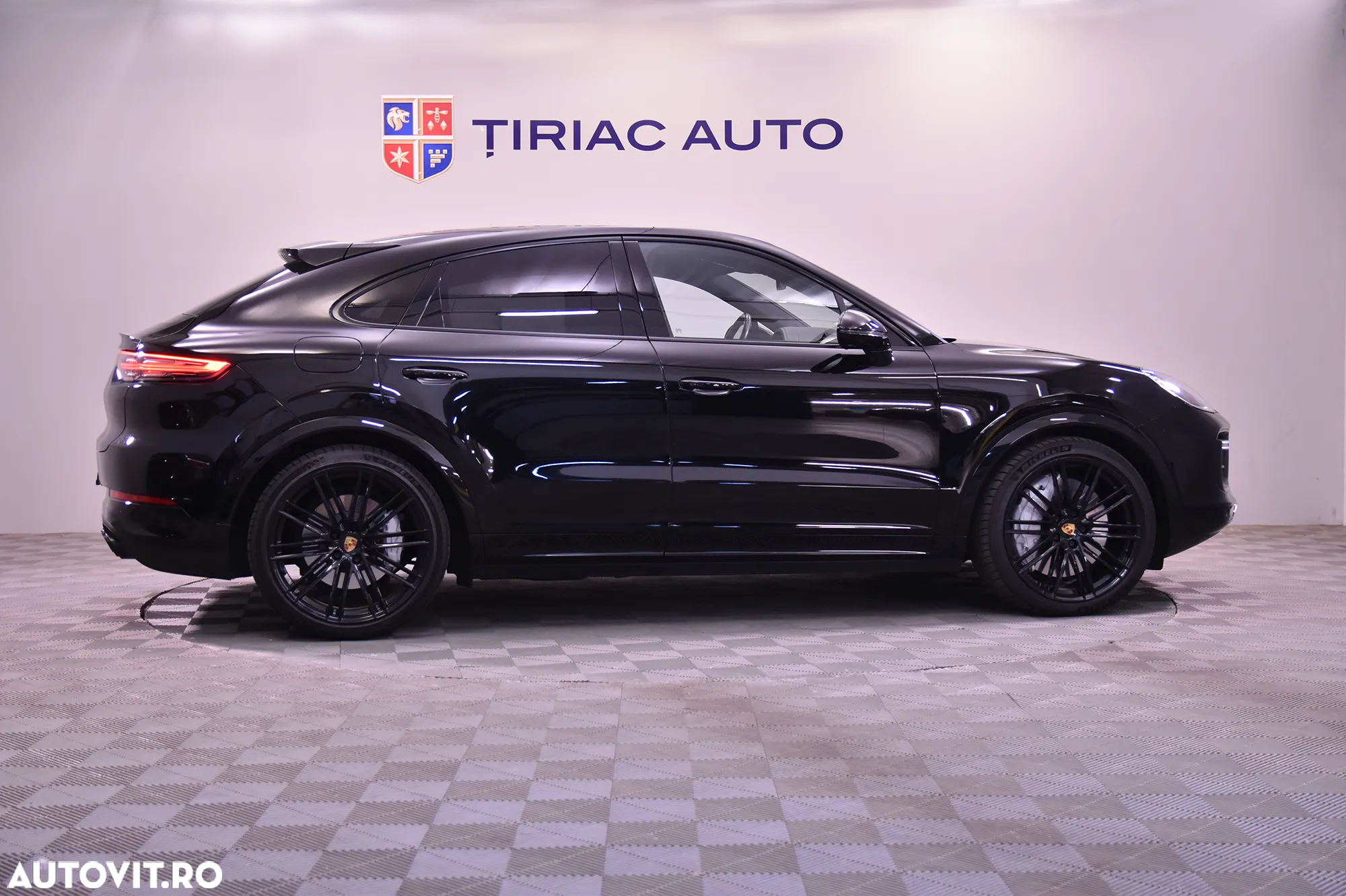Porsche Cayenne Coupe Turbo - 6