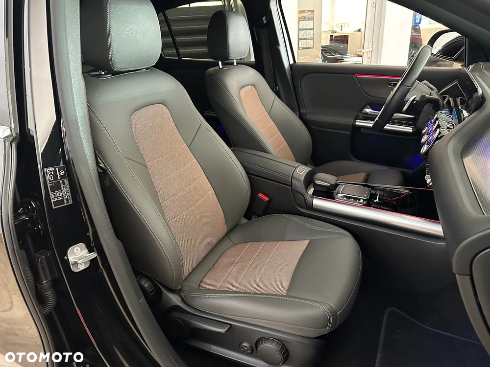 Mercedes-Benz EQA 250 66.5kWh Electric Art - 29